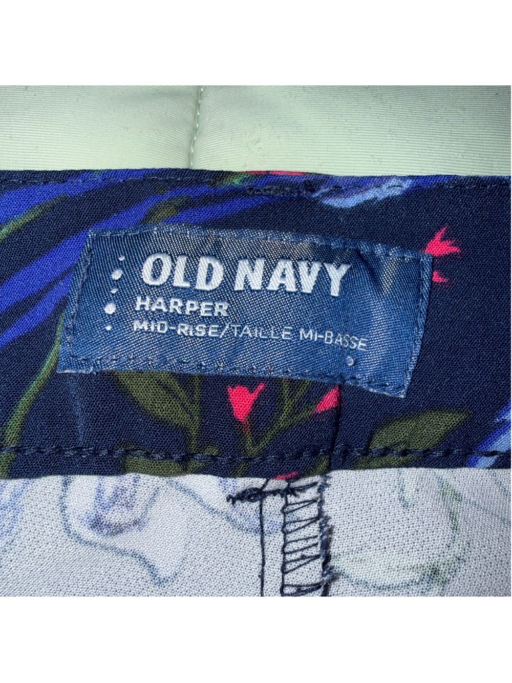 #0244 - Women's Old Navy Navy Floral Straight Leg Pants M - Picture 2 of 2